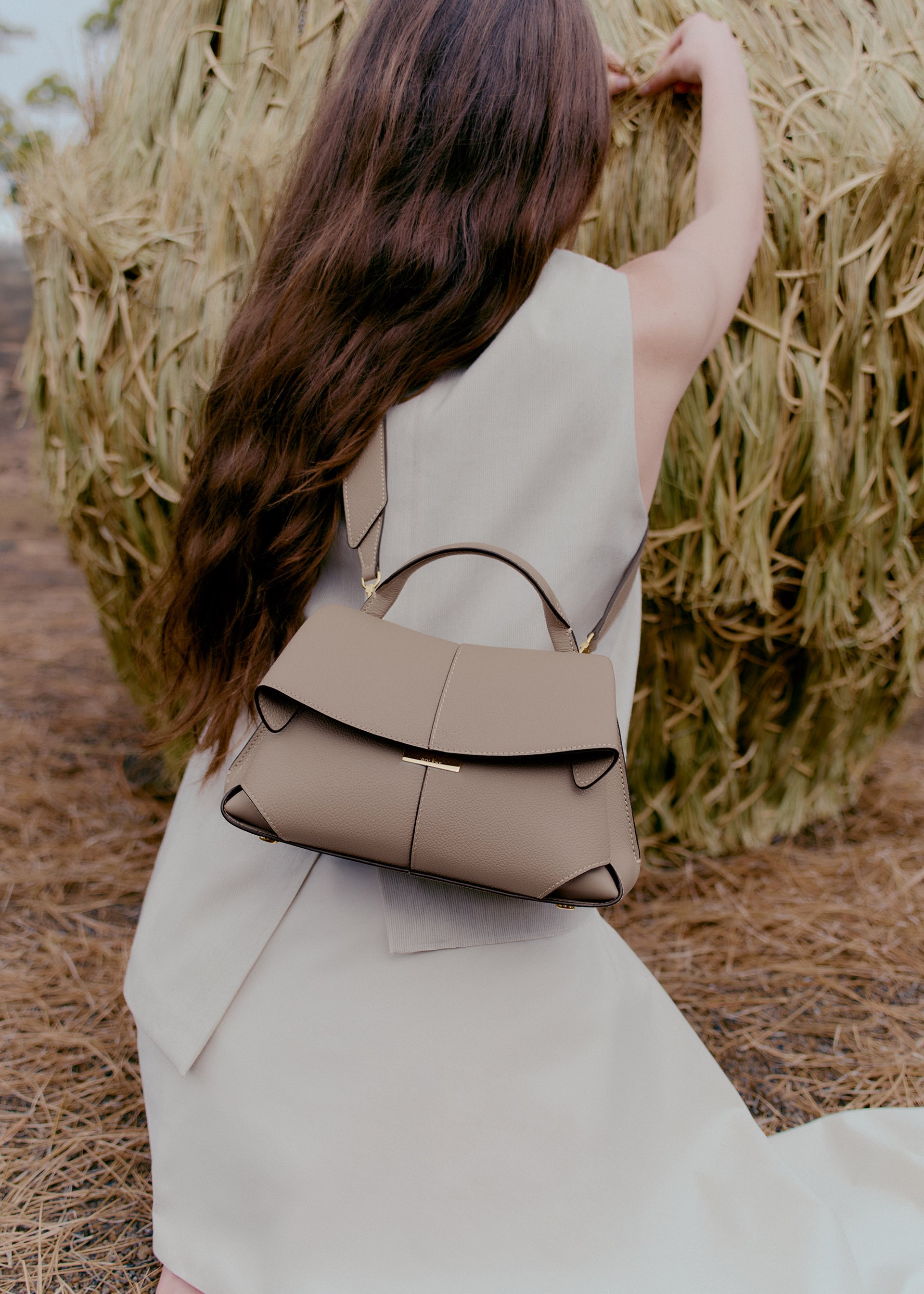Mokki Mini - Taupe Genarbtes Leder