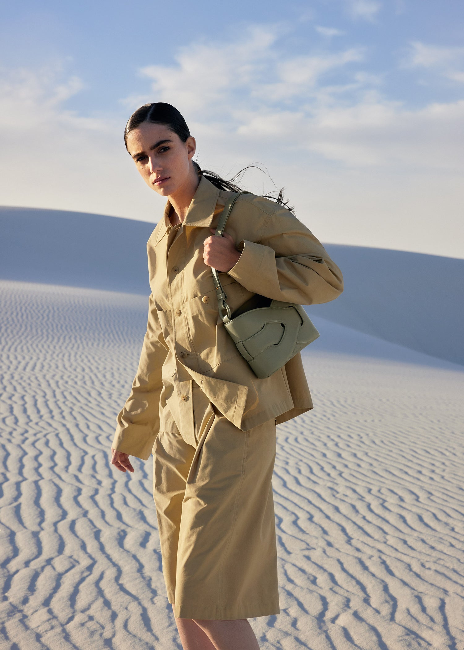 Nodde - Olive Glattes Leder