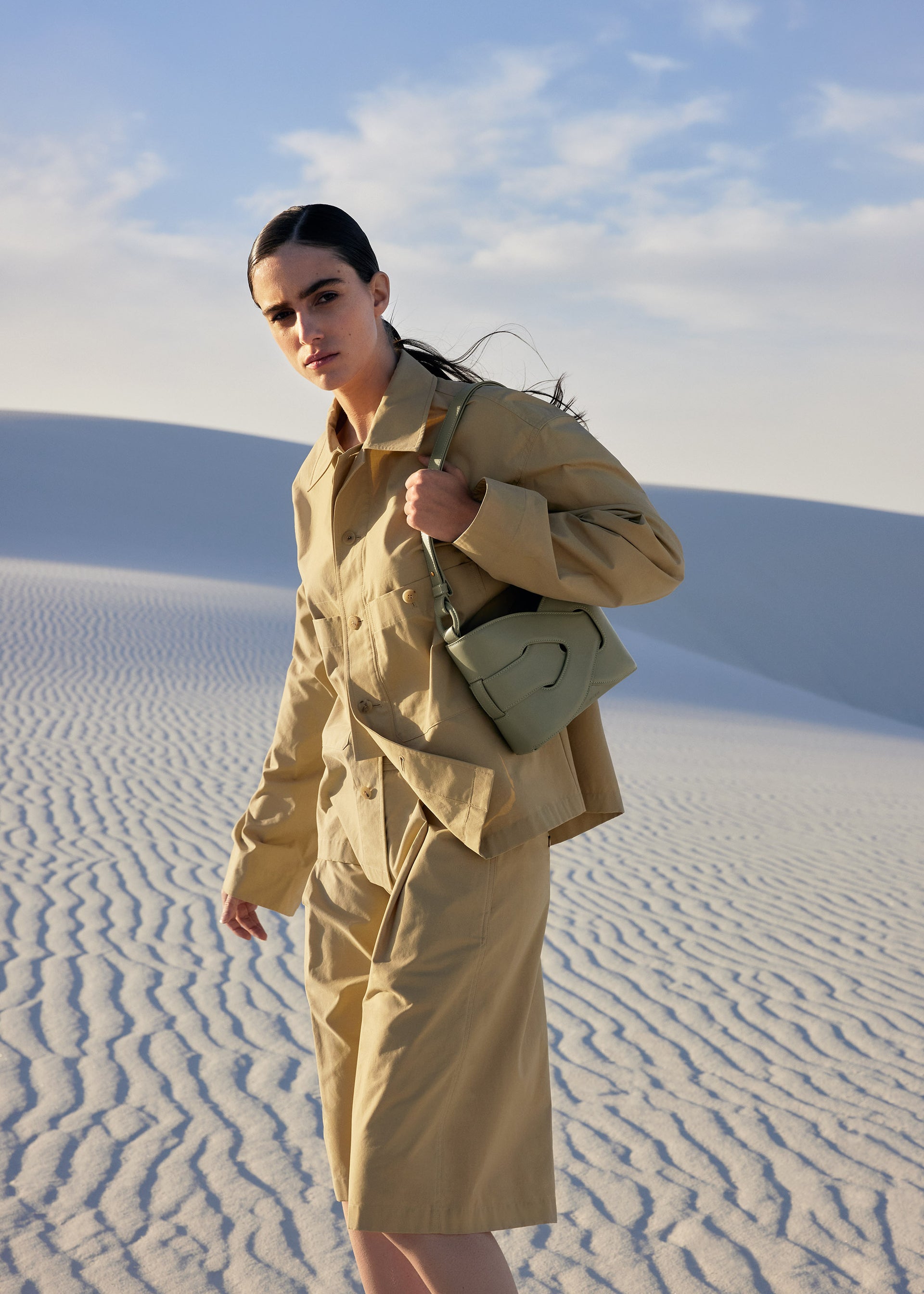 Nodde - Olive Glattes Leder