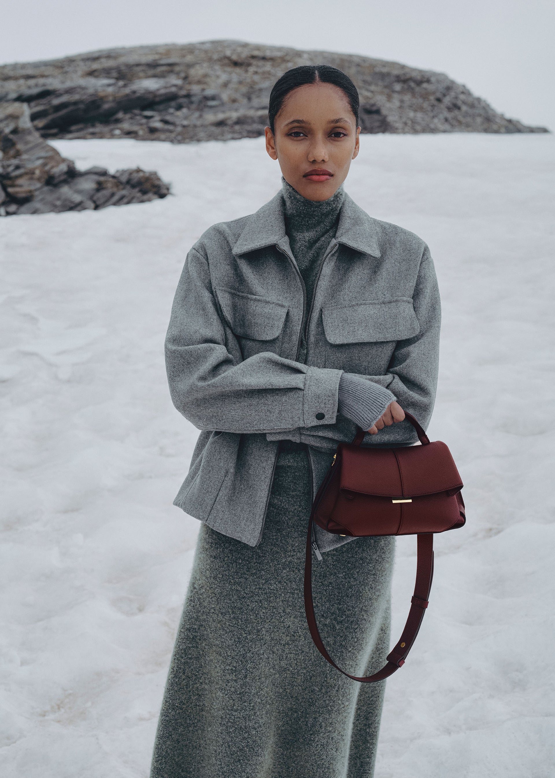 Mokki Mini - Schwarze Kirsche Genarbtes Leder