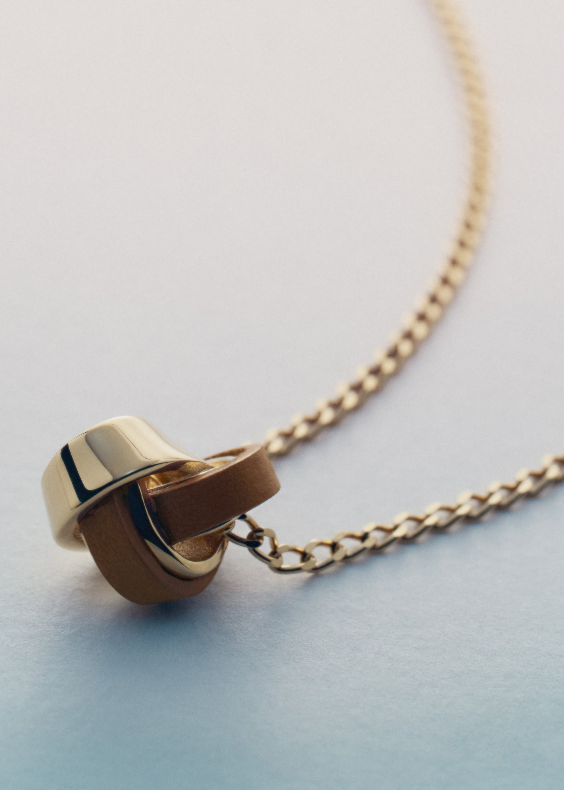 Halskette Ormé - Goldedition Und Camel Leder