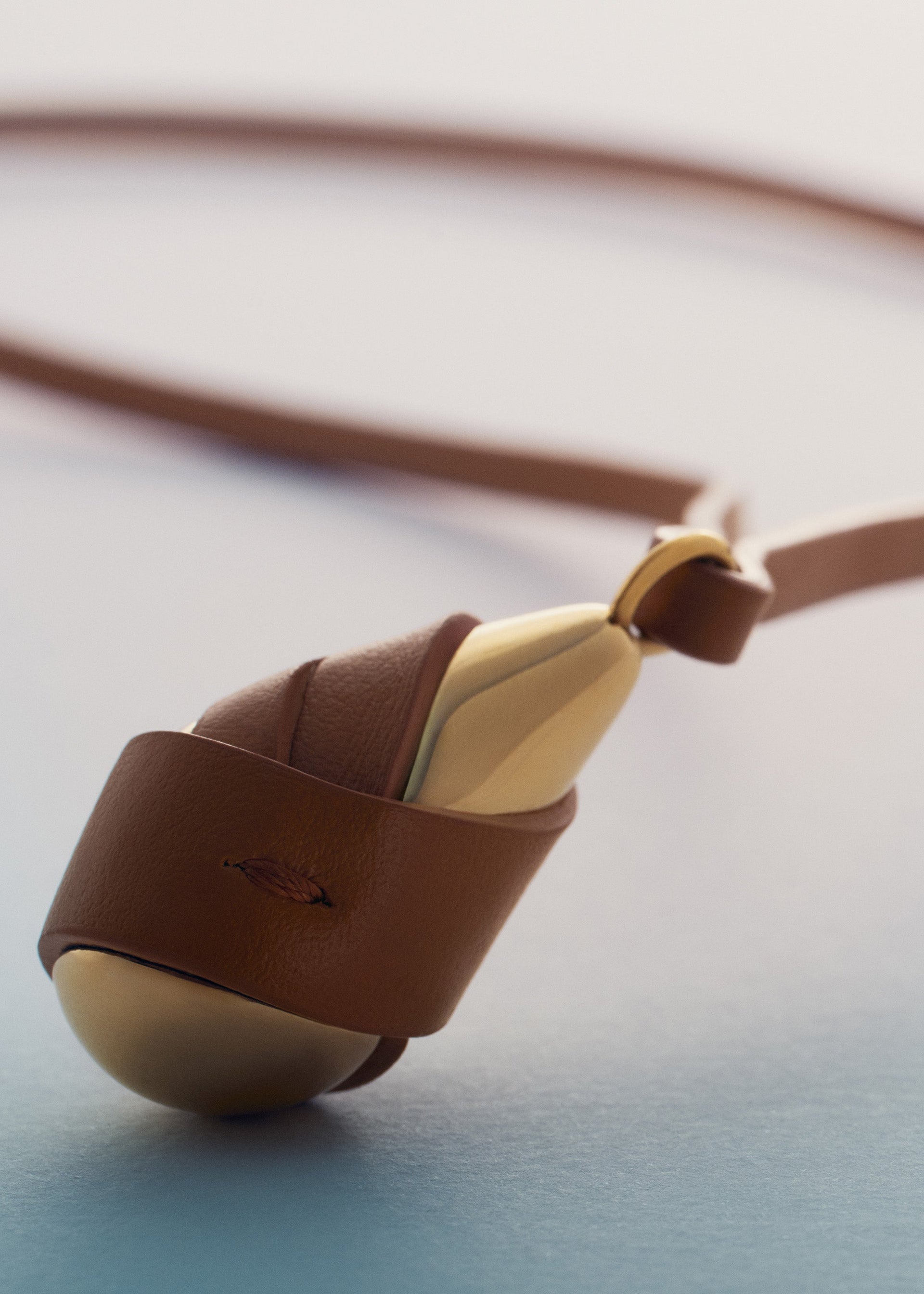 Anhänger Ormé - Goldedition Und Camel Leder