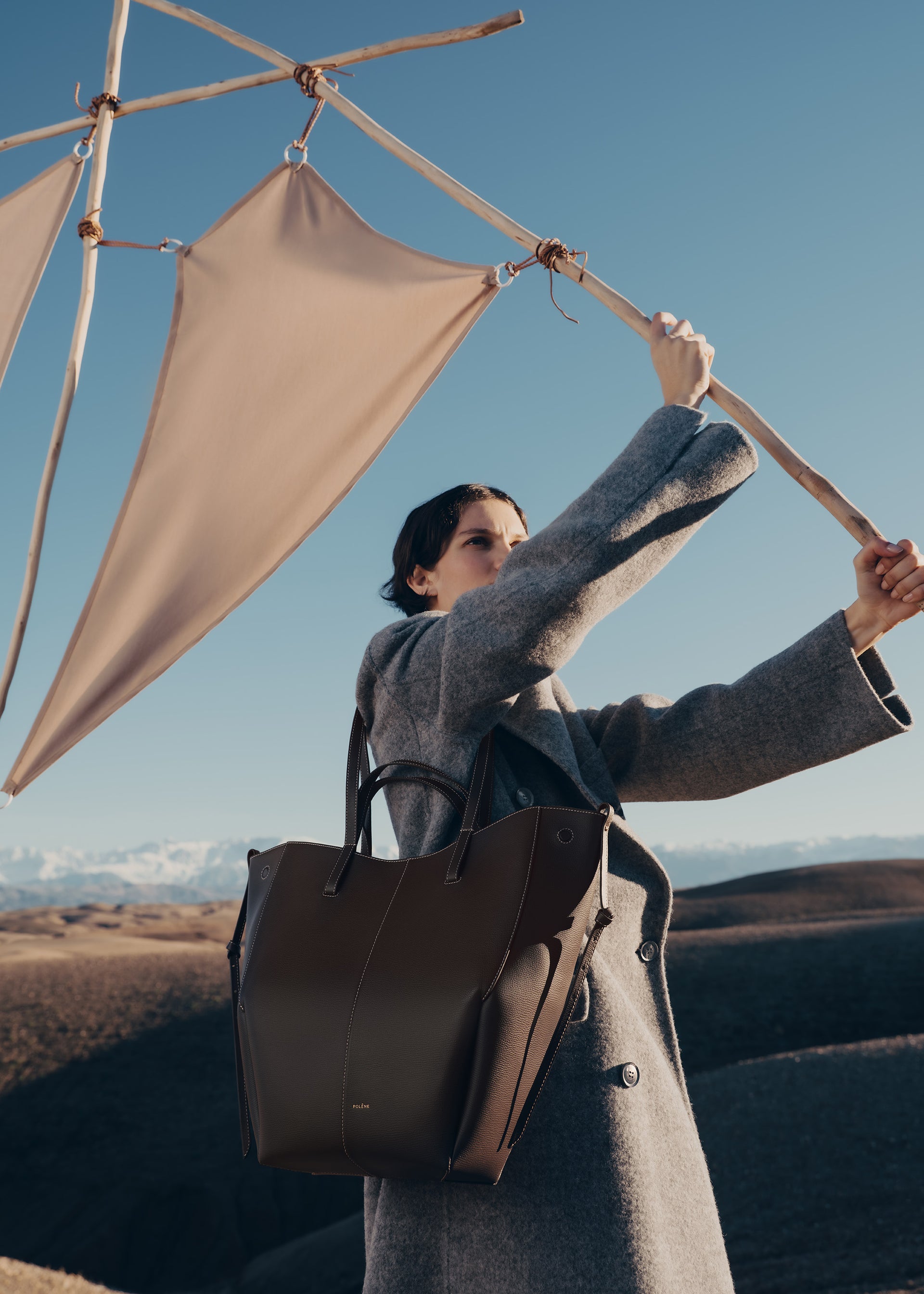 Cyme Tote - Ebenholz Genarbtes Leder