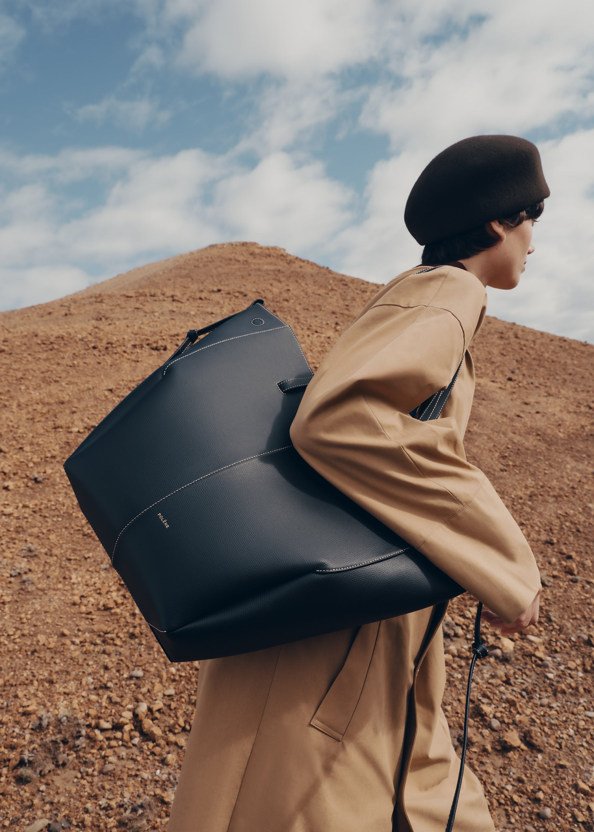 Cyme Tote - Schwarz Nähte Ecru Genarbtes Leder