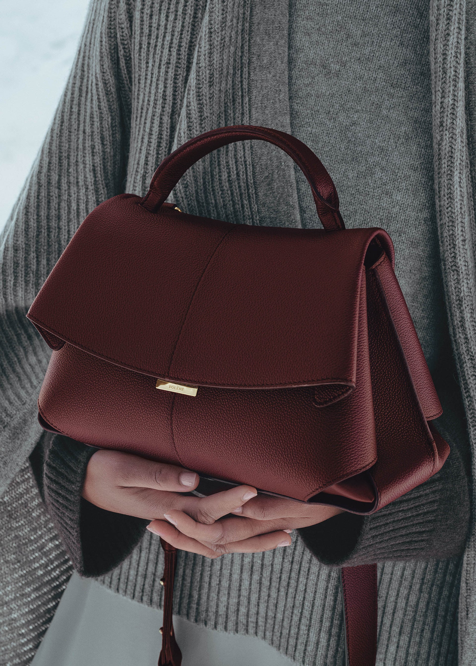 Mokki - Schwarze Kirsche Genarbtes Leder