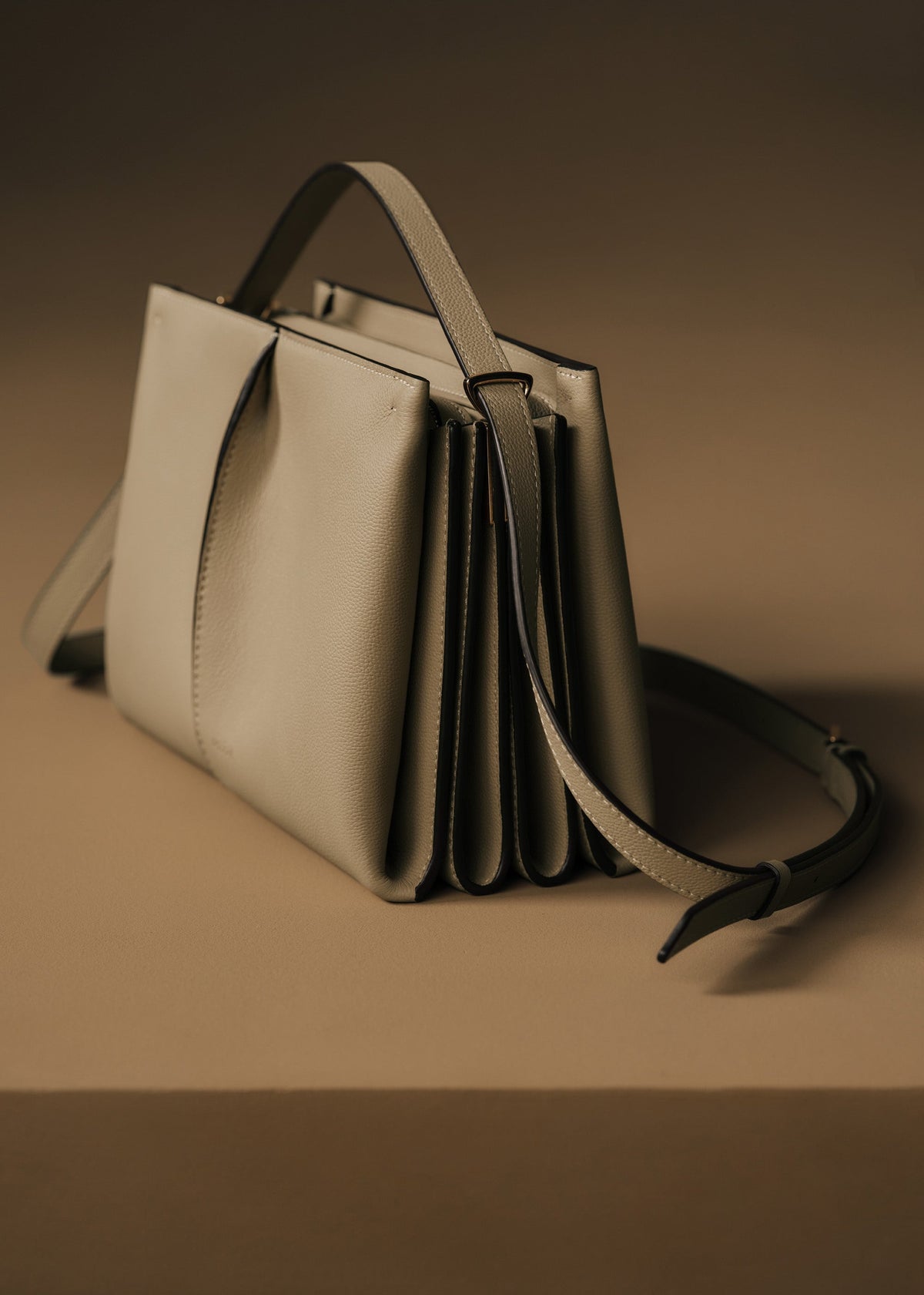 Boky - Wüste Genarbtes Leder