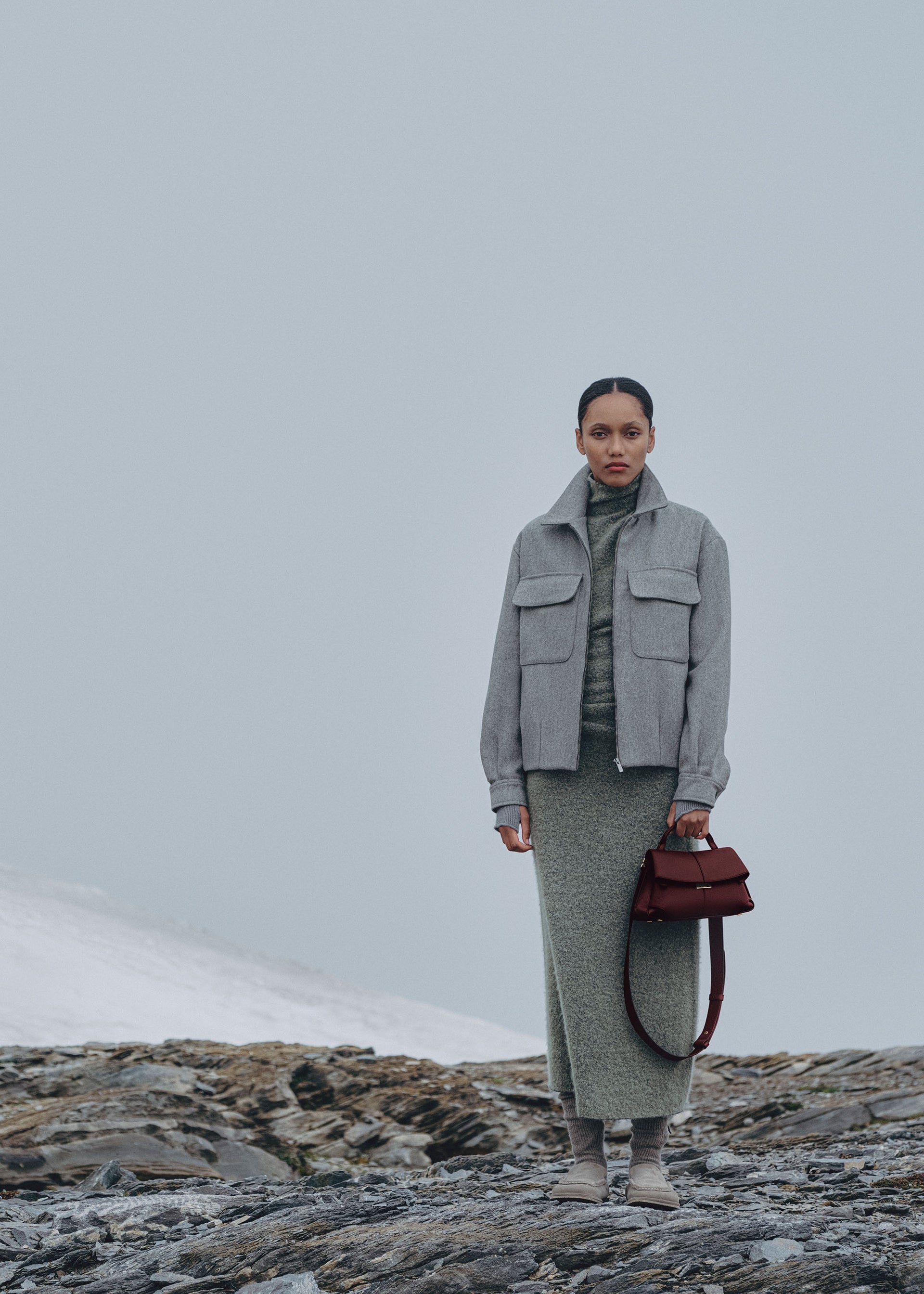 Mokki Mini - Schwarze Kirsche Genarbtes Leder