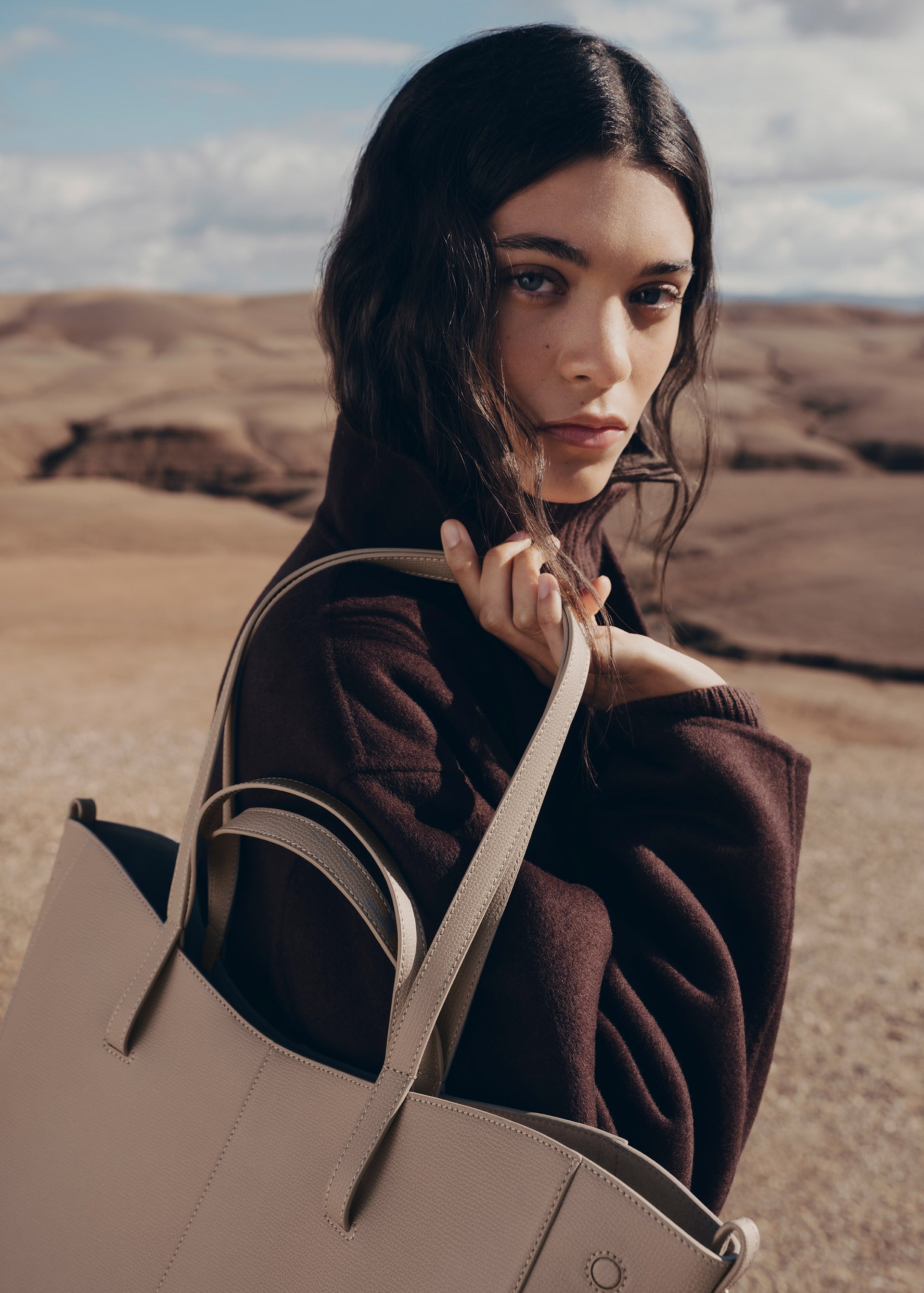 Cyme Tote - Taupe Genarbtes Leder