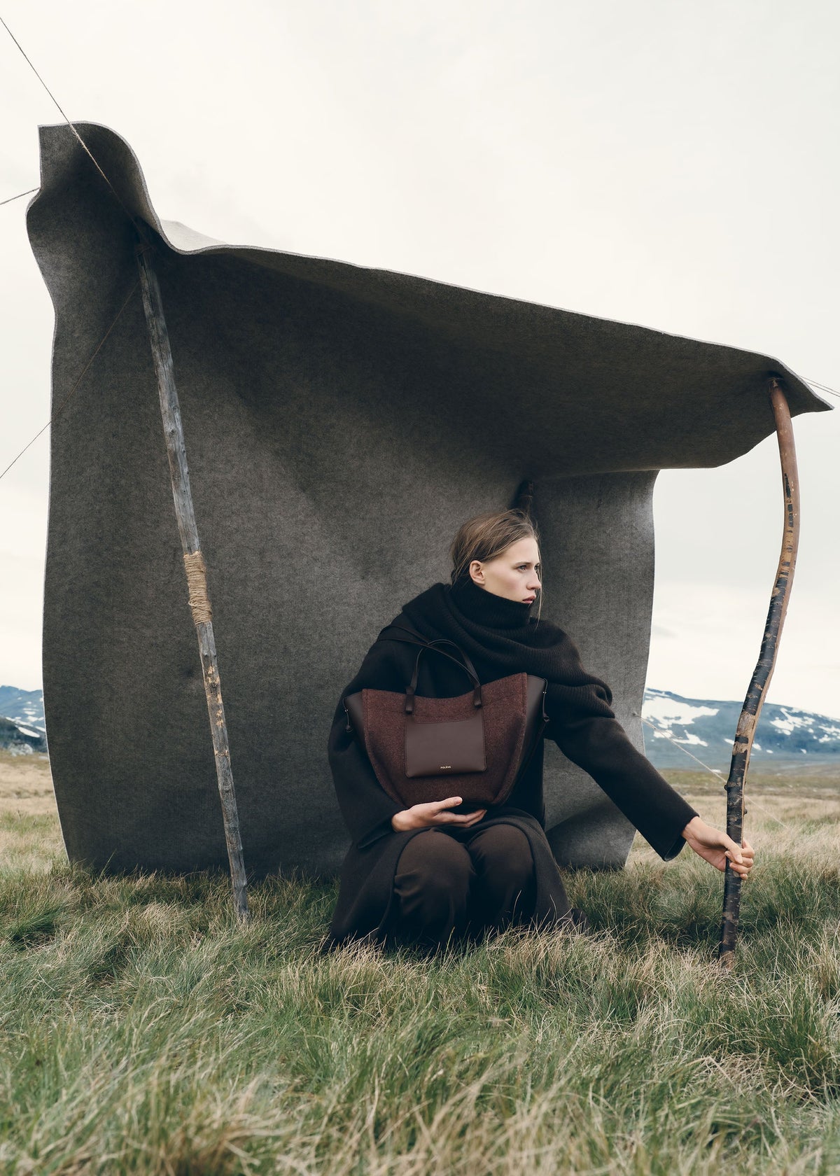 Cyme Mini - Ebenholz Feutrée