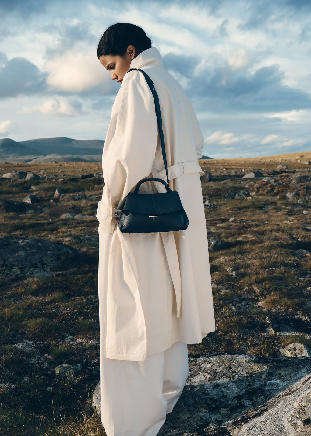 Mokki Mini - Tiefseeblau Genarbtes Leder