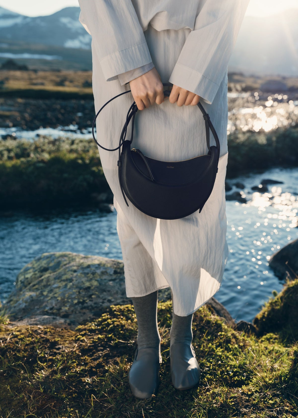 Numéro Dix - Tiefseeblau Genarbtes Leder