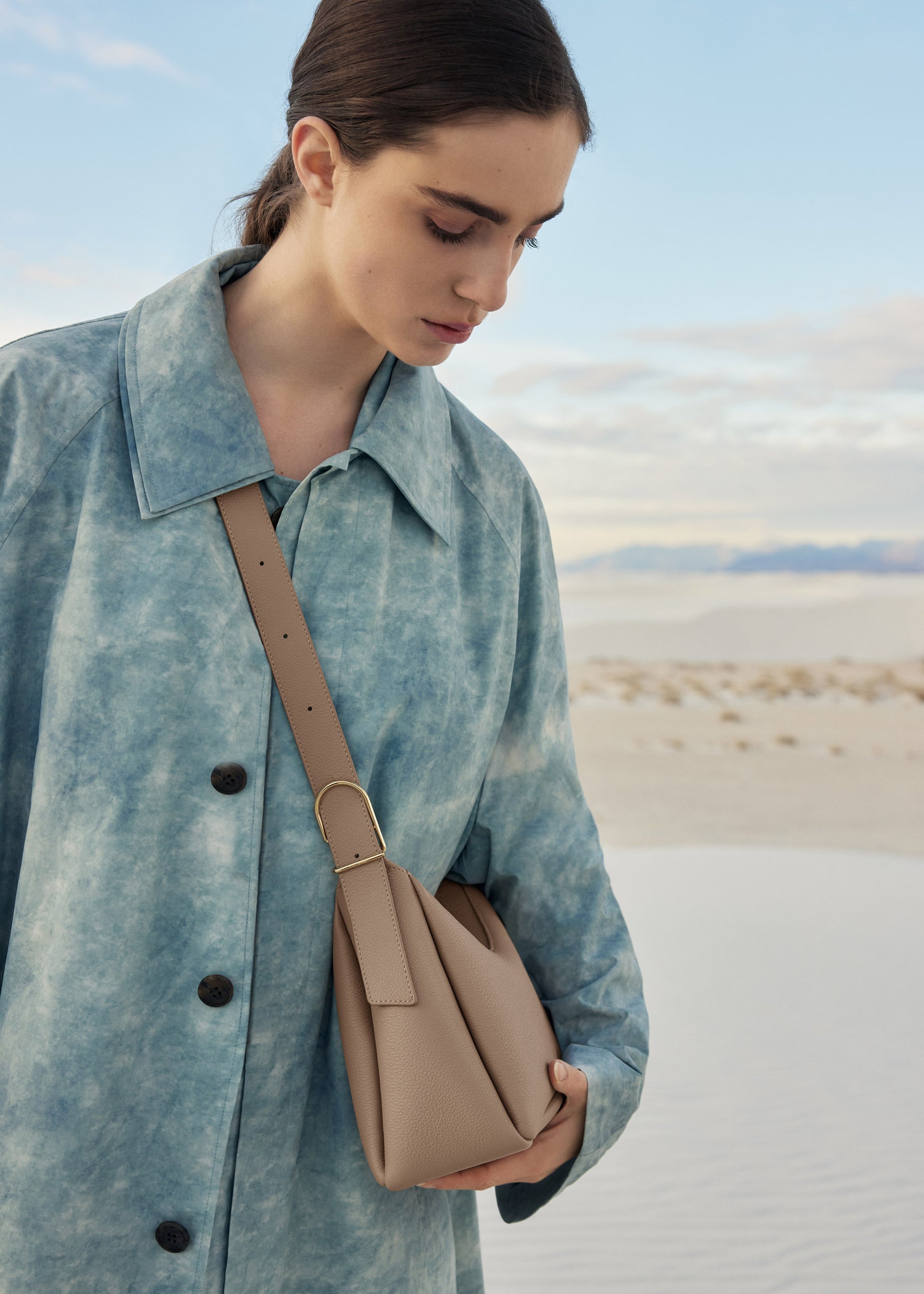 Umi - Taupe Genarbtes Leder